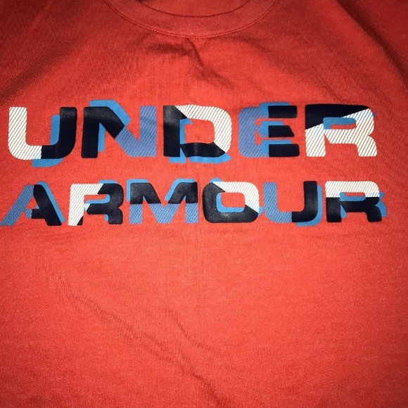 Under Armour Shirt - Picture 2 of 4